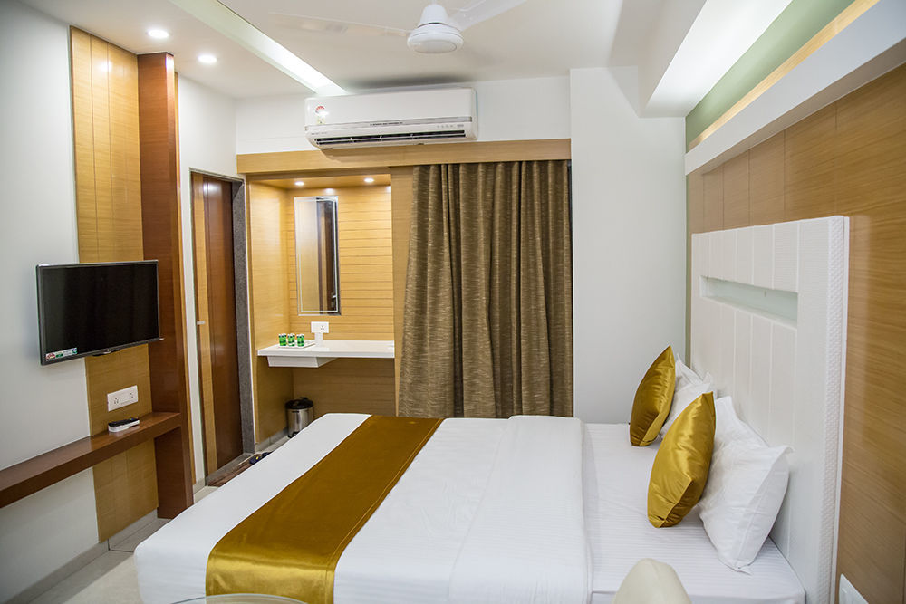 Hotel Orange International Surat Eksteriør billede