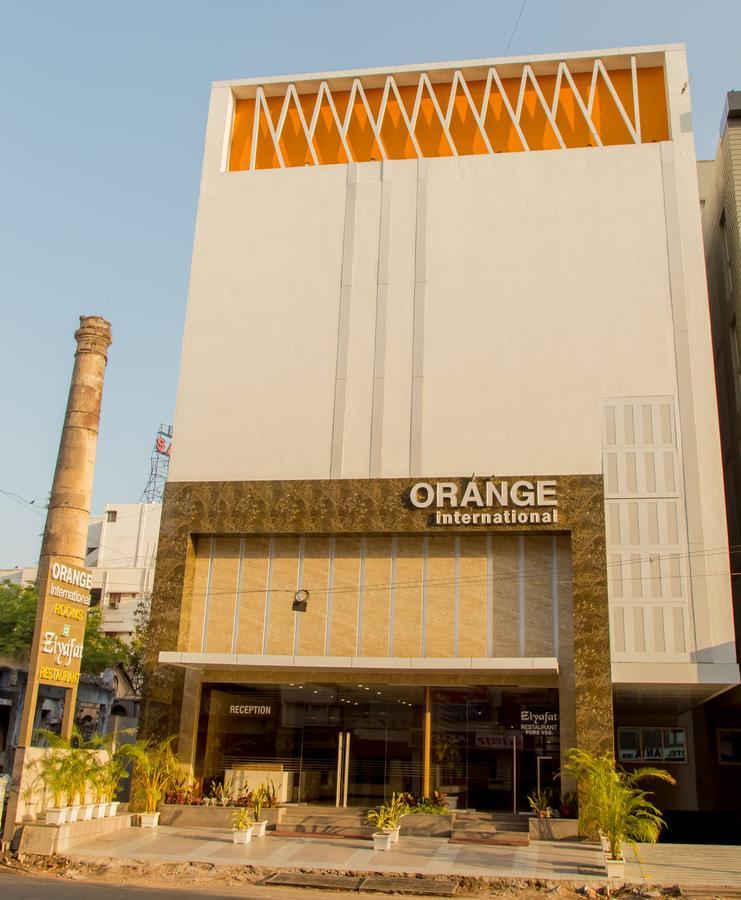 Hotel Orange International Surat Eksteriør billede